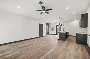 7818 Hanfro Ln, Houston, TX 77088 - Photo 5