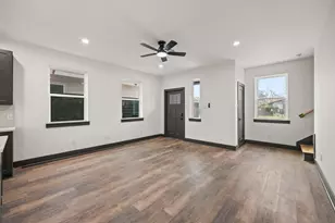 7818 Hanfro Ln, Houston, TX 77088 - Photo 5