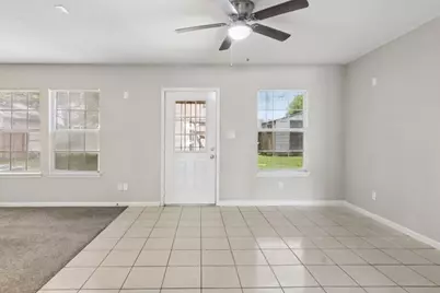 519 Oldcastle Street, Houston, TX 77013 - Photo 9