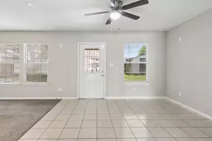 519 Oldcastle St, Houston, TX 77013 - Photo 9