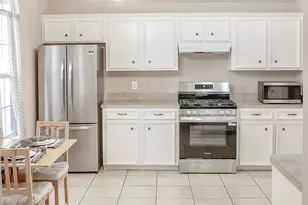 817 S 1st St, La Porte, TX 77571 - Photo 15