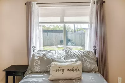 817 S 1st Street, La Porte, TX 77571 - Photo 23