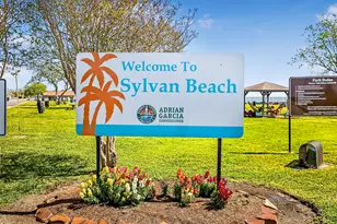 817 S 1st St, La Porte, TX 77571 - Photo 47