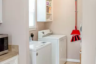 817 S 1st St, La Porte, TX 77571 - Photo 17