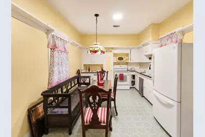 1012 W Adoue Street, Alvin, TX 77511 - Photo 7
