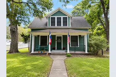 1012 W Adoue Street, Alvin, TX 77511 - Photo 1