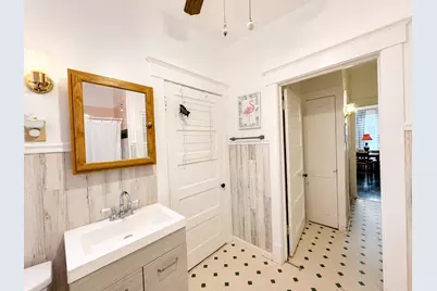 1012 W Adoue Street, Alvin, TX 77511 - Photo 15