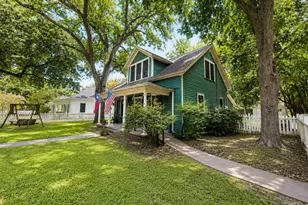 1012 W Adoue St, Alvin, TX 77511 - Photo 27
