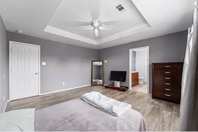 8703 Summerset Meadow Court, Houston, TX 77075 - Photo 15