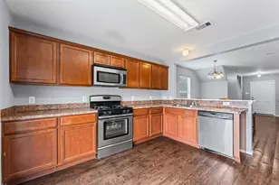 8703 Summerset Meadow Ct, Houston, TX 77075 - Photo 13