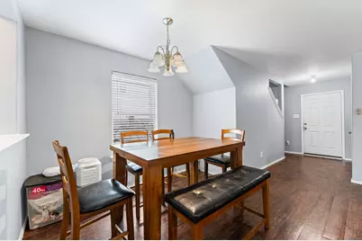 8703 Summerset Meadow Court, Houston, TX 77075 - Photo 9