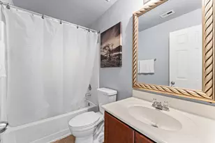 8703 Summerset Meadow Ct, Houston, TX 77075 - Photo 25