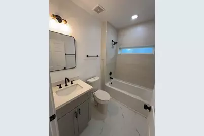 224 Everton Street #Front, Houston, TX 77003 - Photo 9