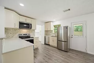 61 Hicks Loop W, Cleveland, TX 77328 - Photo 11