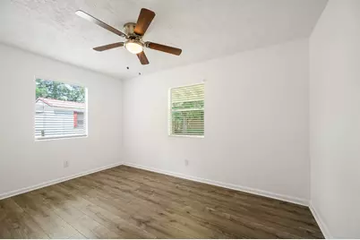 61 Hicks Loop W, Cleveland, TX 77328 - Photo 23