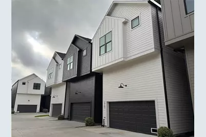 2705 Oakwood Crest Lane, Houston, TX 77018 - Photo 1