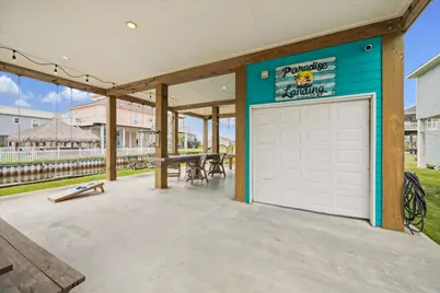 923 Tidelands Drive, Crystal Beach, TX 77650 - Photo 7