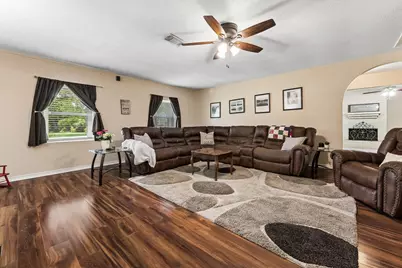 425 S Brownell Street, La Porte, TX 77571 - Photo 13