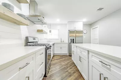 1102 45th Street, Galveston, TX 77550 - Photo 13