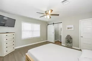 1102 45th St, Galveston, TX 77550 - Photo 21