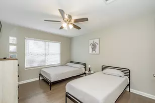 1102 45th St, Galveston, TX 77550 - Photo 25