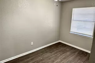 10206 Buena Park Dr, Houston, TX 77089 - Photo 11