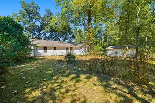 1200 Foster Dr, Conroe, TX 77301 - Photo 11