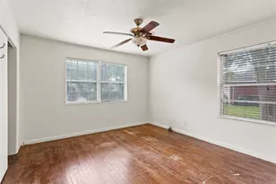 1737 S Park Dr, Alvin, TX 77511 - Photo 15