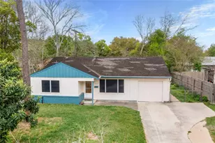 1737 S Park Dr, Alvin, TX 77511 - Photo 1