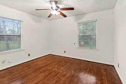 1737 S Park Drive, Alvin, TX 77511 - Photo 11