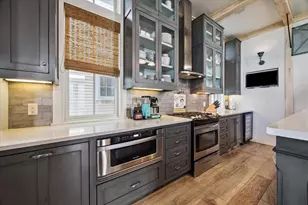 2653 E Seaside Dr, Galveston, TX 77550 - Photo 9