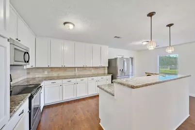 2504 Broadmoor Drive, Bryan, TX 77802 - Photo 3