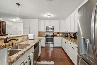 2504 Broadmoor Drive, Bryan, TX 77802 - Photo 9