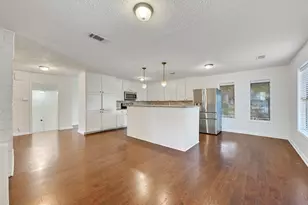 2504 Broadmoor Dr, Bryan, TX 77802 - Photo 5