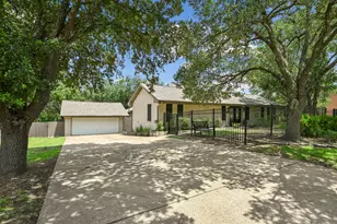 2504 Broadmoor Dr, Bryan, TX 77802 - Photo 21