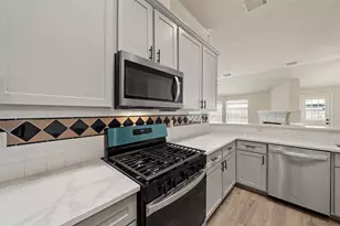 10902 Trail Ridge Dr, Houston, TX 77064 - Photo 17