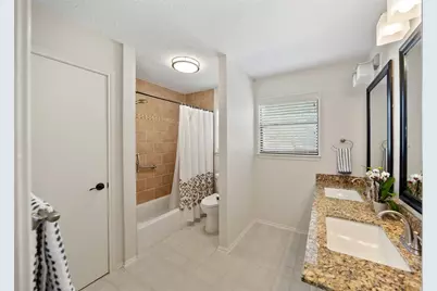 5 Berrypick Lane, The Woodlands, TX 77380 - Photo 15