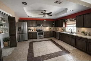 1202 Pine Ave, Orange, TX 77630 - Photo 9