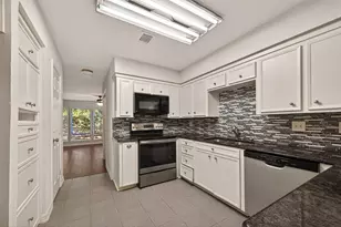 7655 S Braeswood Blvd, Houston, TX 77071 - Photo 11