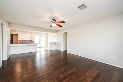 6555 Grovewood Lane, Houston, TX 77008 - Photo 7