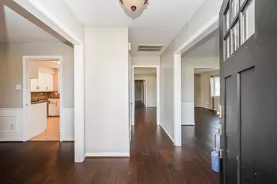 6555 Grovewood Lane, Houston, TX 77008 - Photo 3