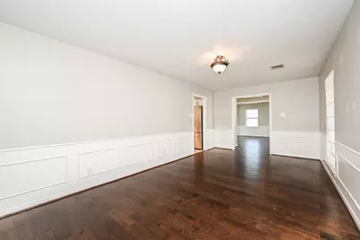 6555 Grovewood Lane, Houston, TX 77008 - Photo 5