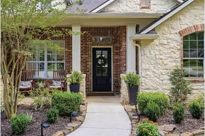 2408 Hollowbrook Lane, Conroe, TX 77384 - Photo 3