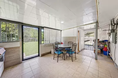 6705 Roos Road, Houston, TX 77074 - Photo 17