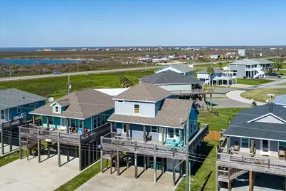 972 Surf Road, Crystal Beach, TX 77650 - Photo 27