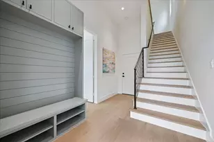 729 W 21st St, Houston, TX 77008 - Photo 5