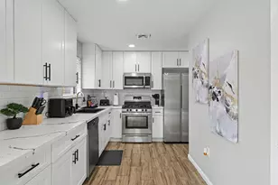 9515 Highmeadow Dr, Houston, TX 77063 - Photo 11