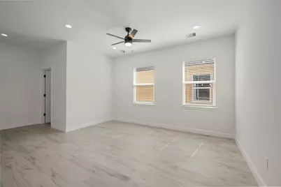 1078 Saint Clair Street #B, Houston, TX 77088 - Photo 17