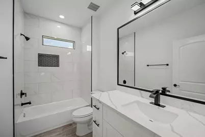 1078 Saint Clair Street #B, Houston, TX 77088 - Photo 21