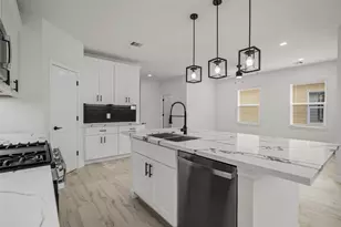 1078 St Clair St, Houston, TX 77088 - Photo 13